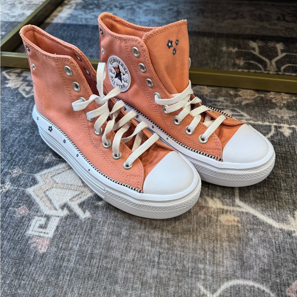Converse Women's High-Top soft platform Sneakers in Coral - Picture 2 of 6